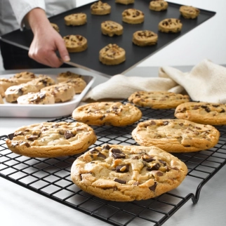 COOKIE DE CHOCOLATE NEGRO Y CON LECHE